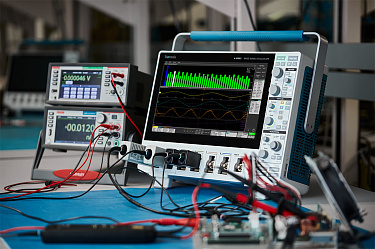 Осциллограф цифровой Tektronix MSO44 с опцией 4-BW-1500